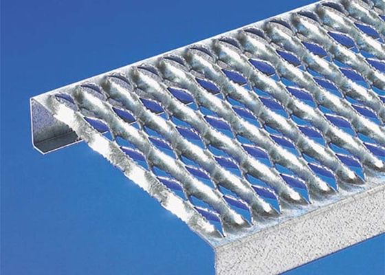 Diamond-Strut Safety Grating With Non-Slip, High Strength, Lightweight