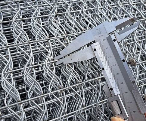 Горяче погруженные оцинкованные покрытия трубопровода усиленной сетки ASTM A185 стандарты применения